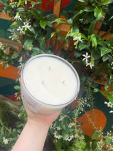 Load image into Gallery viewer, Velvet Rose & Oud Soy Wax Candle